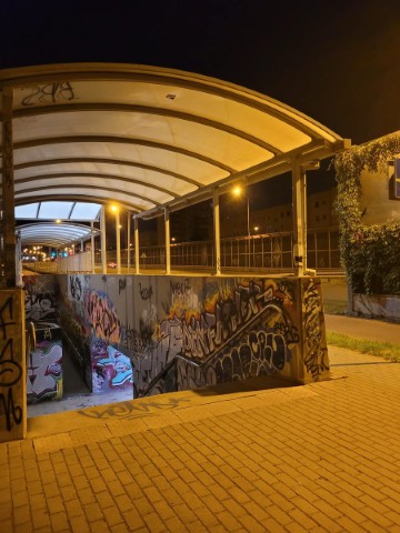 Ul. Wszystkich Świętych 37